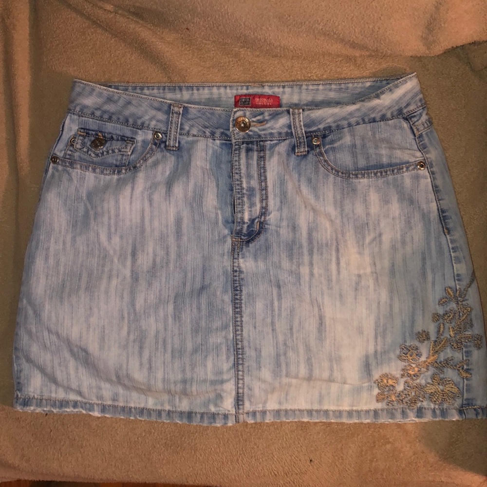Jean skort